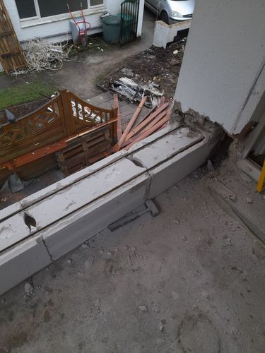 Rohbau mit Dach